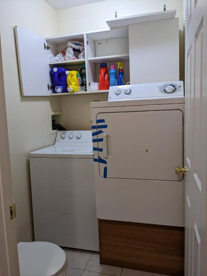 Spacious Room For 4 People In Williamsburg ! Нью-Йорк Екстер'єр фото