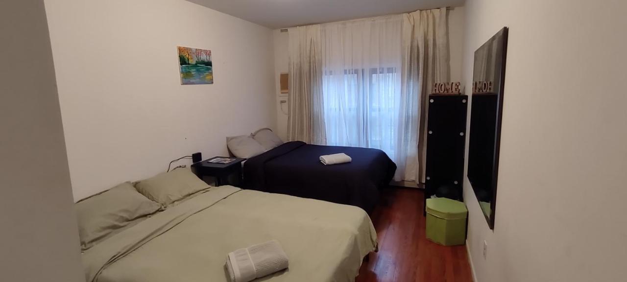 Spacious Room For 4 People In Williamsburg ! Нью-Йорк Екстер'єр фото
