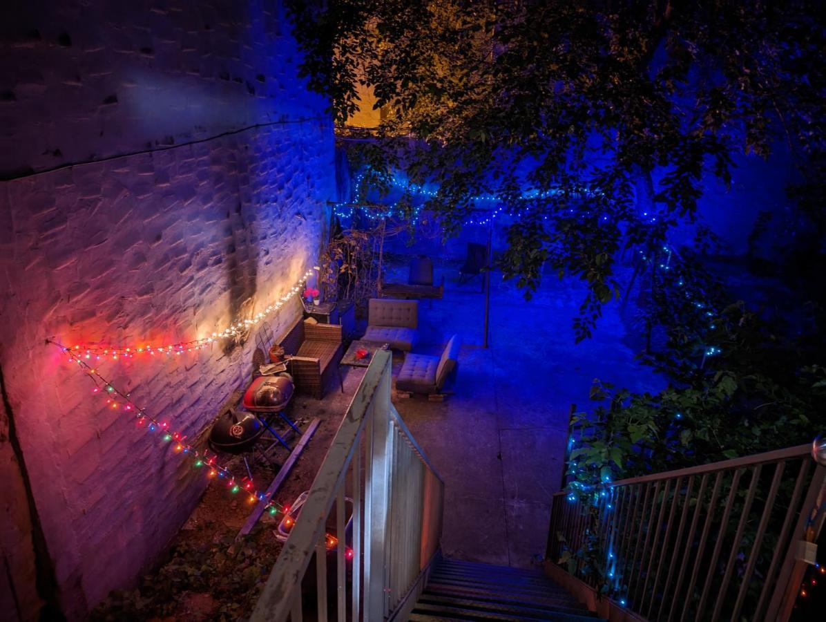 Spacious Room For 4 People In Williamsburg ! Нью-Йорк Екстер'єр фото